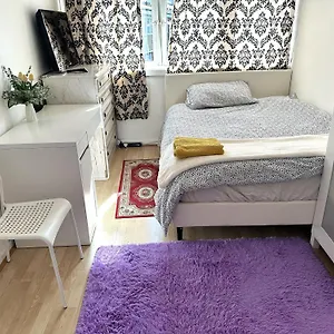 Excellent Double In Cheap Rate Around London